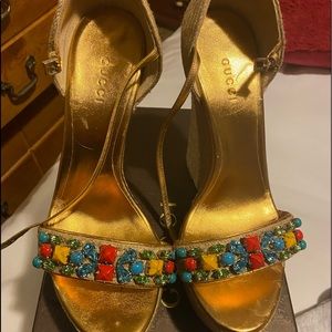 Gucci shoes. Sale is final